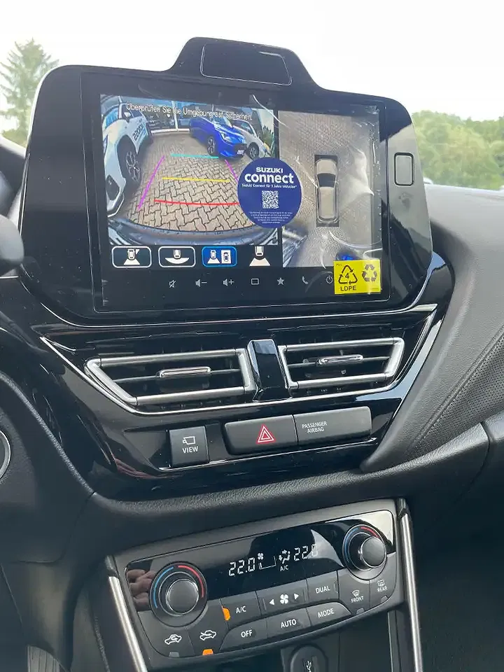 Suzuki SX4 S-Cross - Thumbnail 5