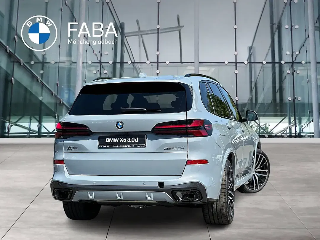BMW X5 - Thumbnail 2