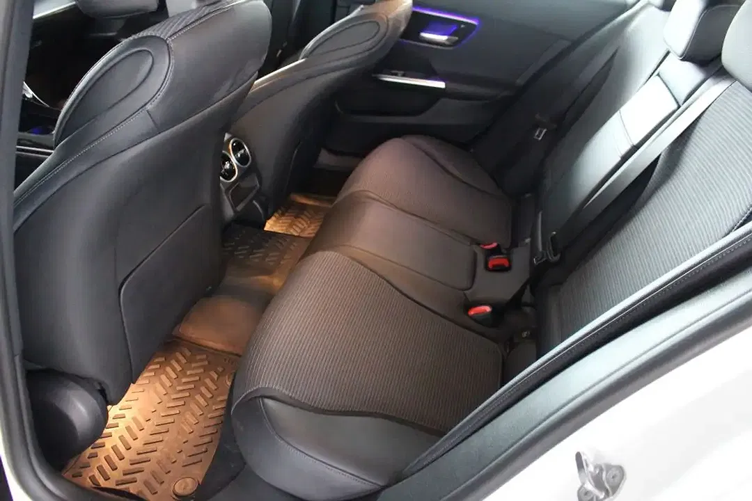 Mercedes-Benz C 220 - Thumbnail 14