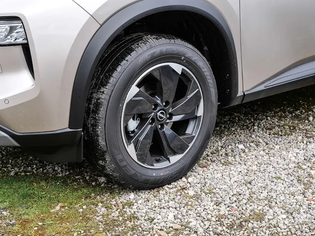 Nissan X-Trail - Thumbnail 3