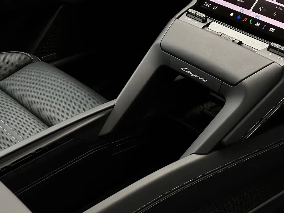 Porsche Cayenne - Thumbnail 10