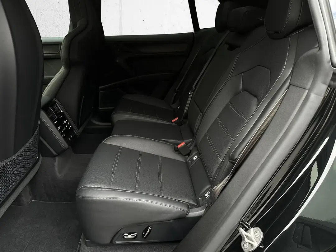 Porsche Cayenne - Thumbnail 8
