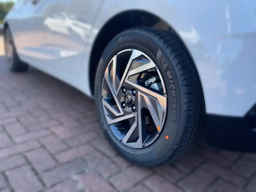 Hyundai i20 - Thumbnail 6