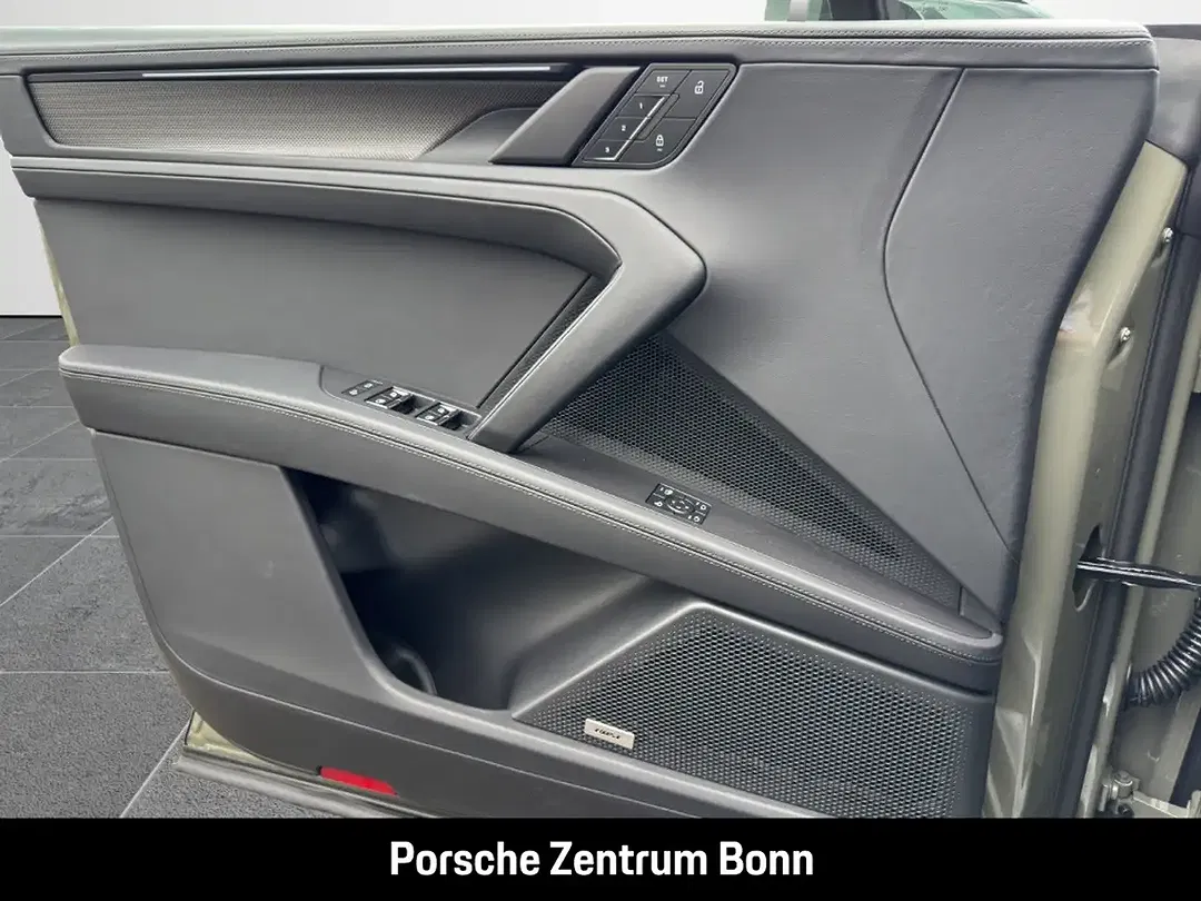 Porsche Cayenne - Thumbnail 12