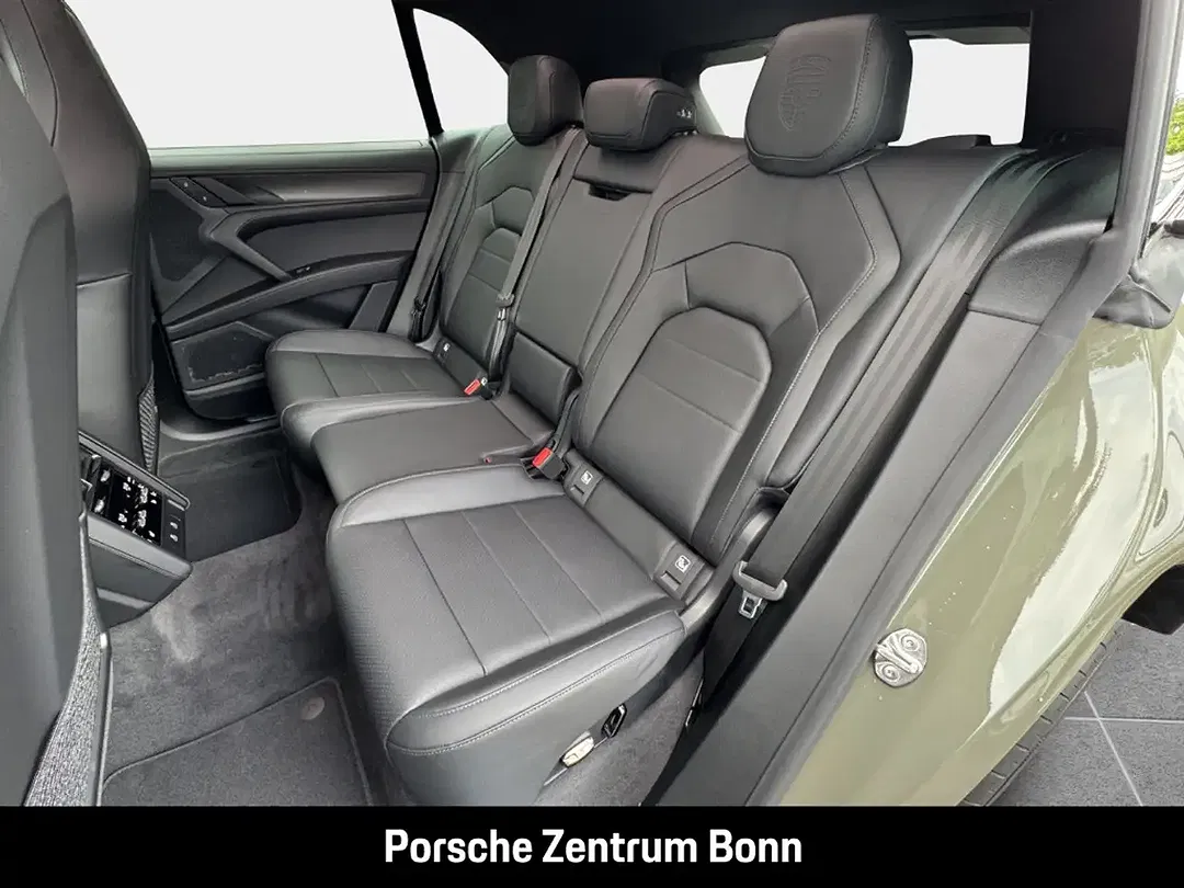 Porsche Cayenne - Thumbnail 13