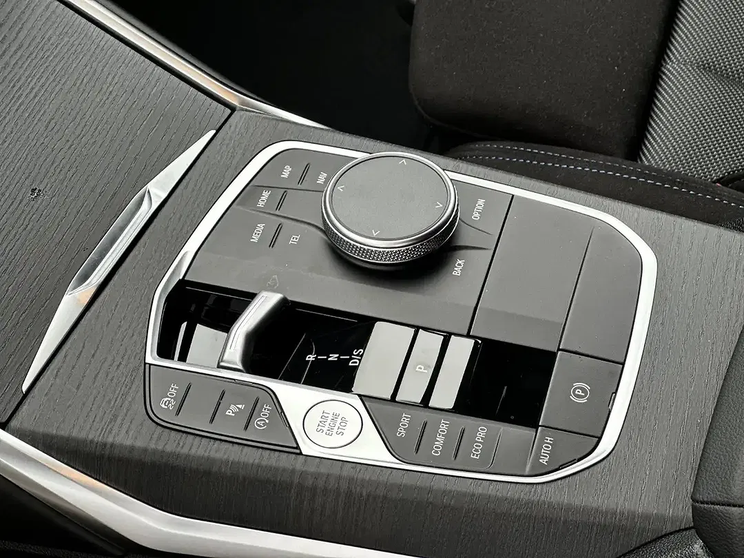 BMW 320 - Thumbnail 9