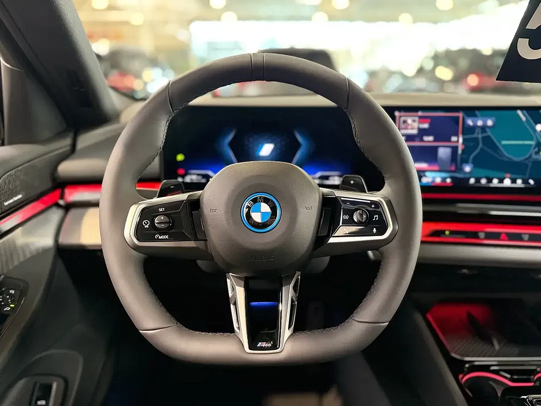 BMW 530 - Thumbnail 12