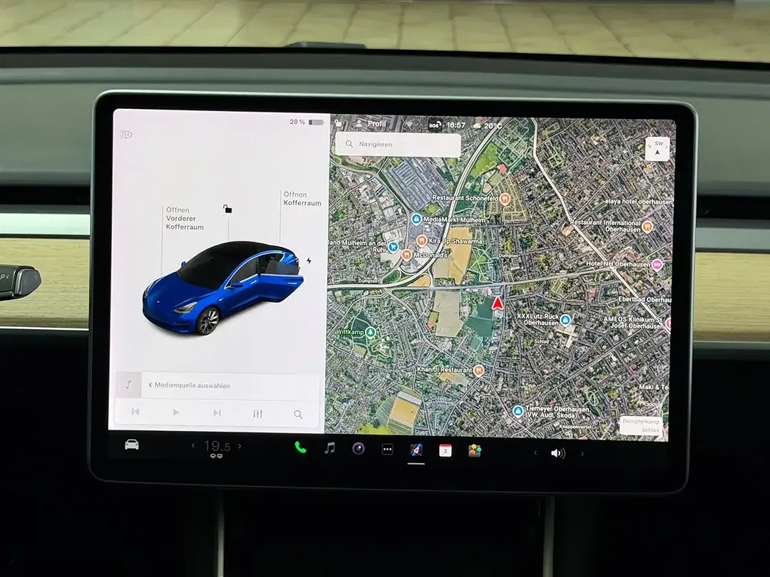 Tesla Model 3 - Thumbnail 15