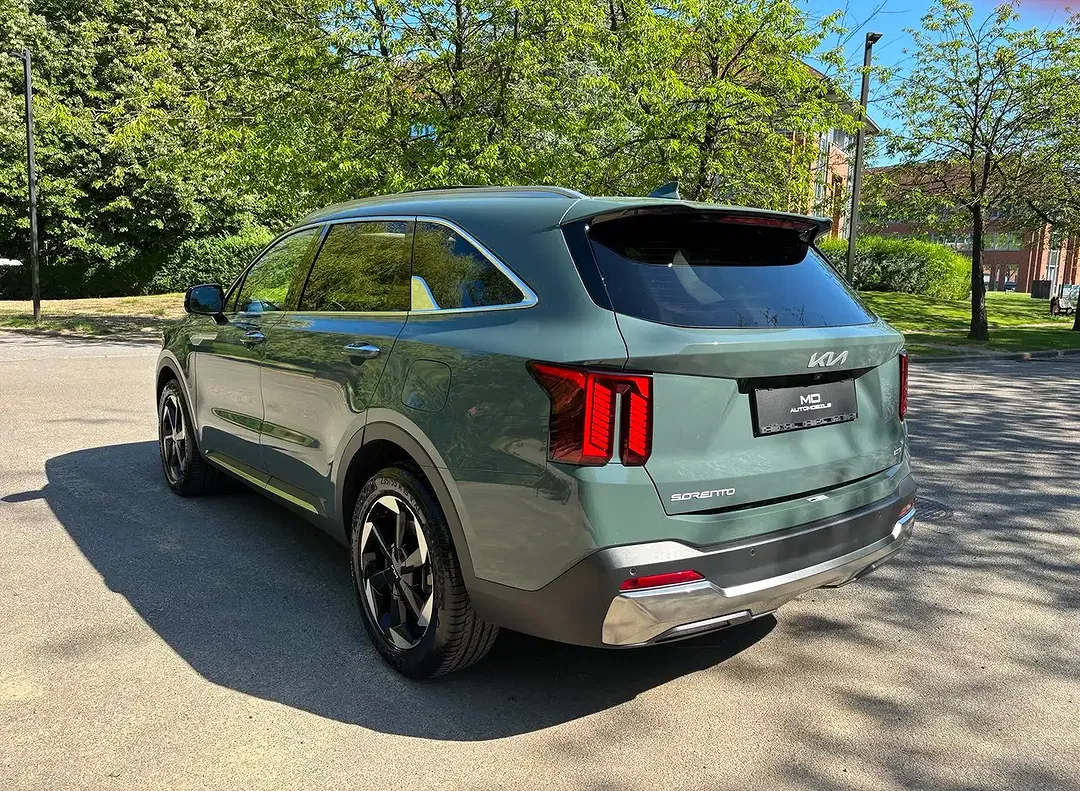 Kia Sorento - Thumbnail 3