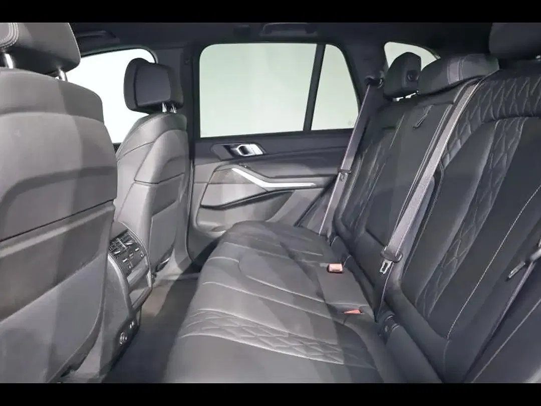 BMW X5 - Thumbnail 10