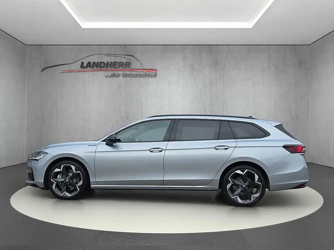 Skoda Superb - Thumbnail 2