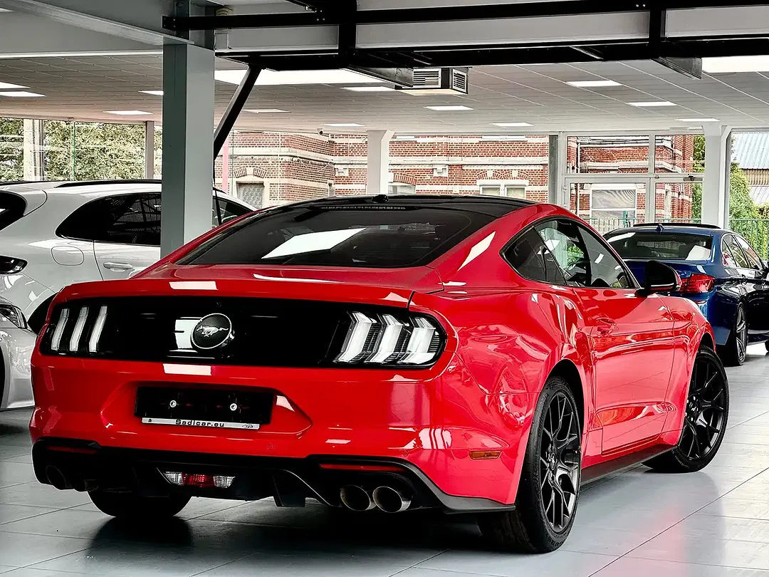 Ford Mustang - Thumbnail 6