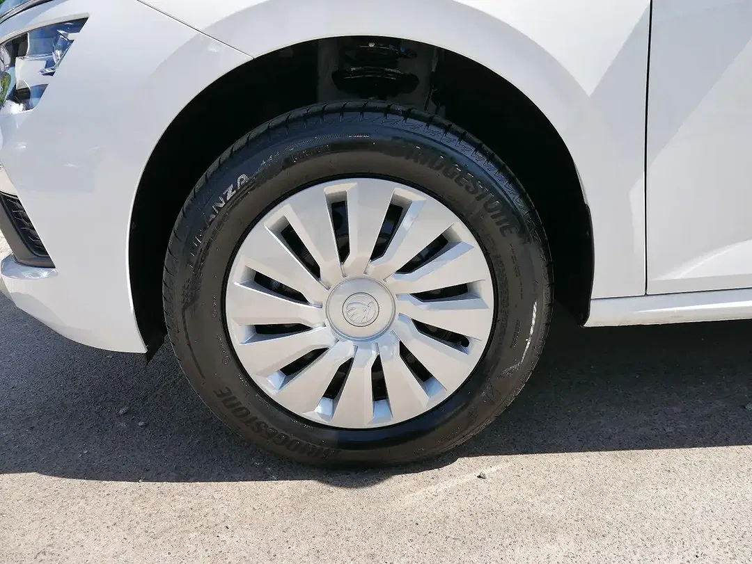 Skoda Kamiq - Thumbnail 4