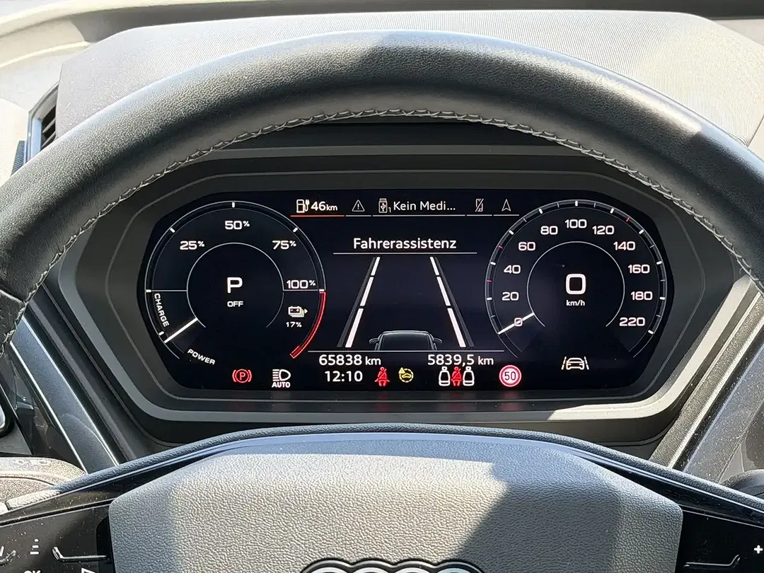 Audi Q4 e-tron - Thumbnail 15