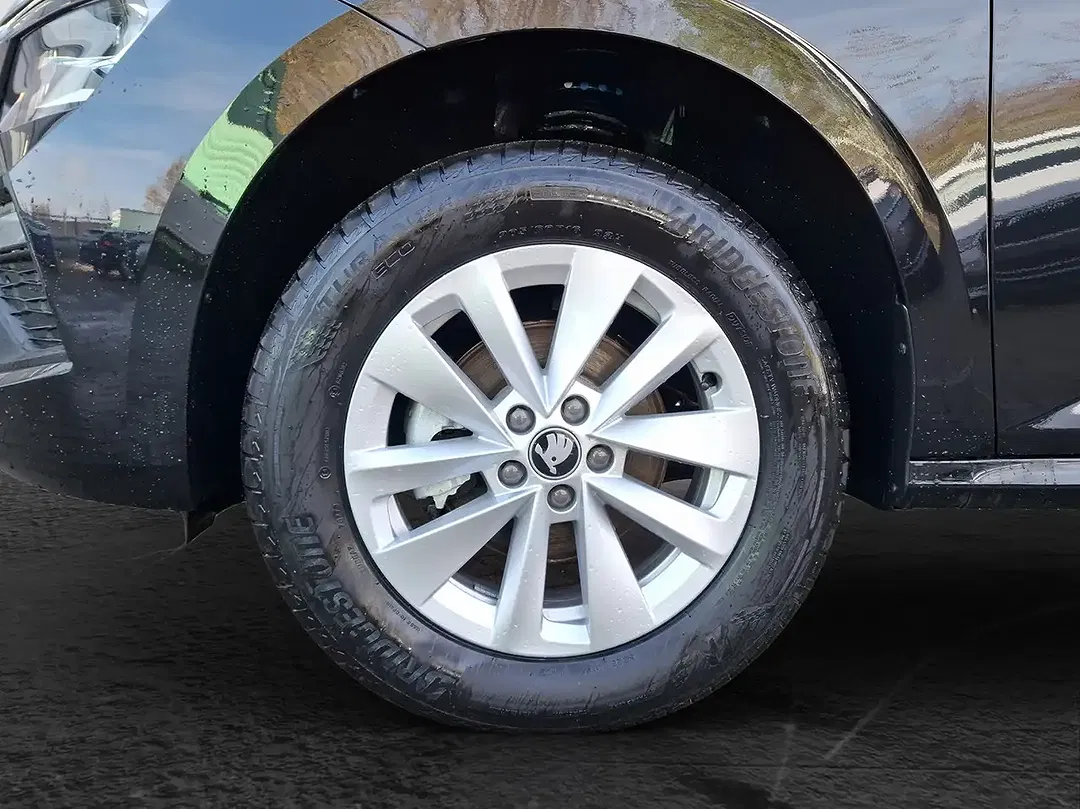 Skoda Kamiq - Thumbnail 4