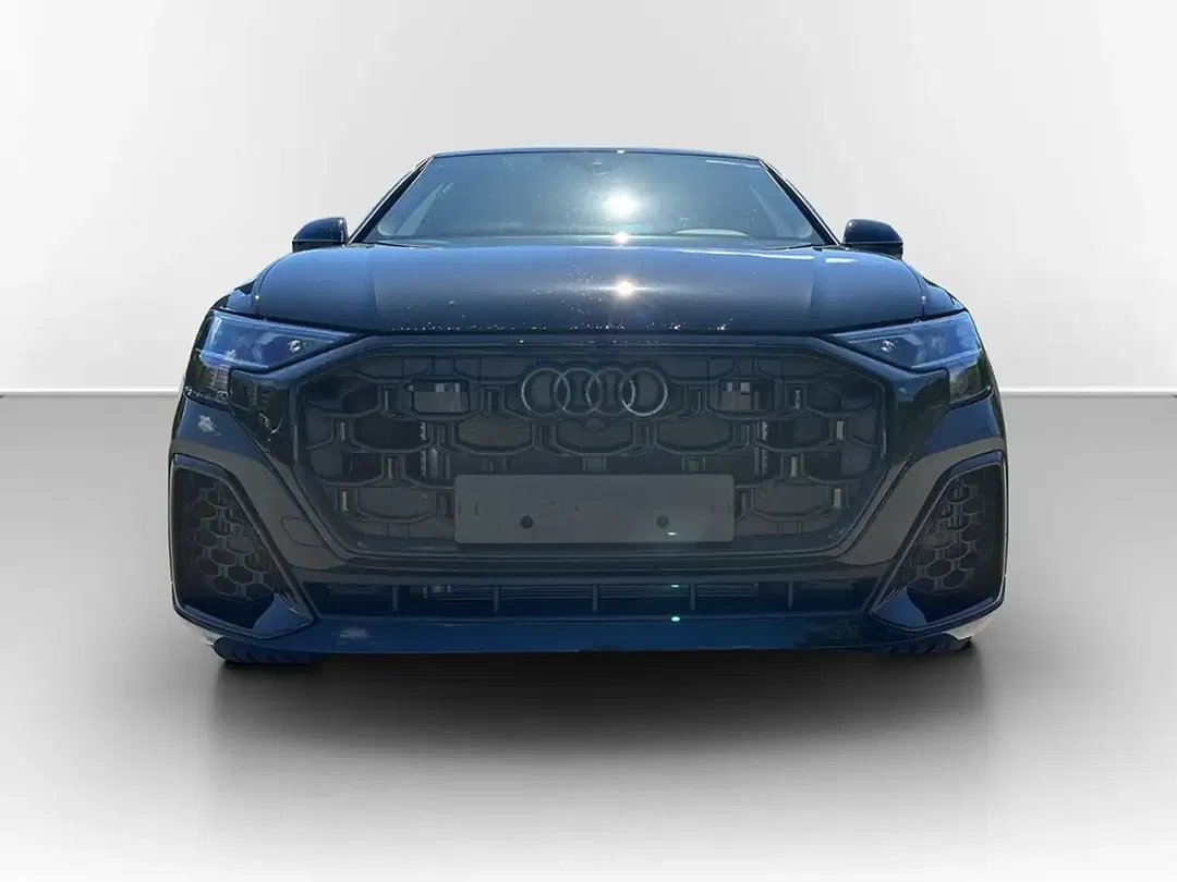 Audi Q8 - Thumbnail 2