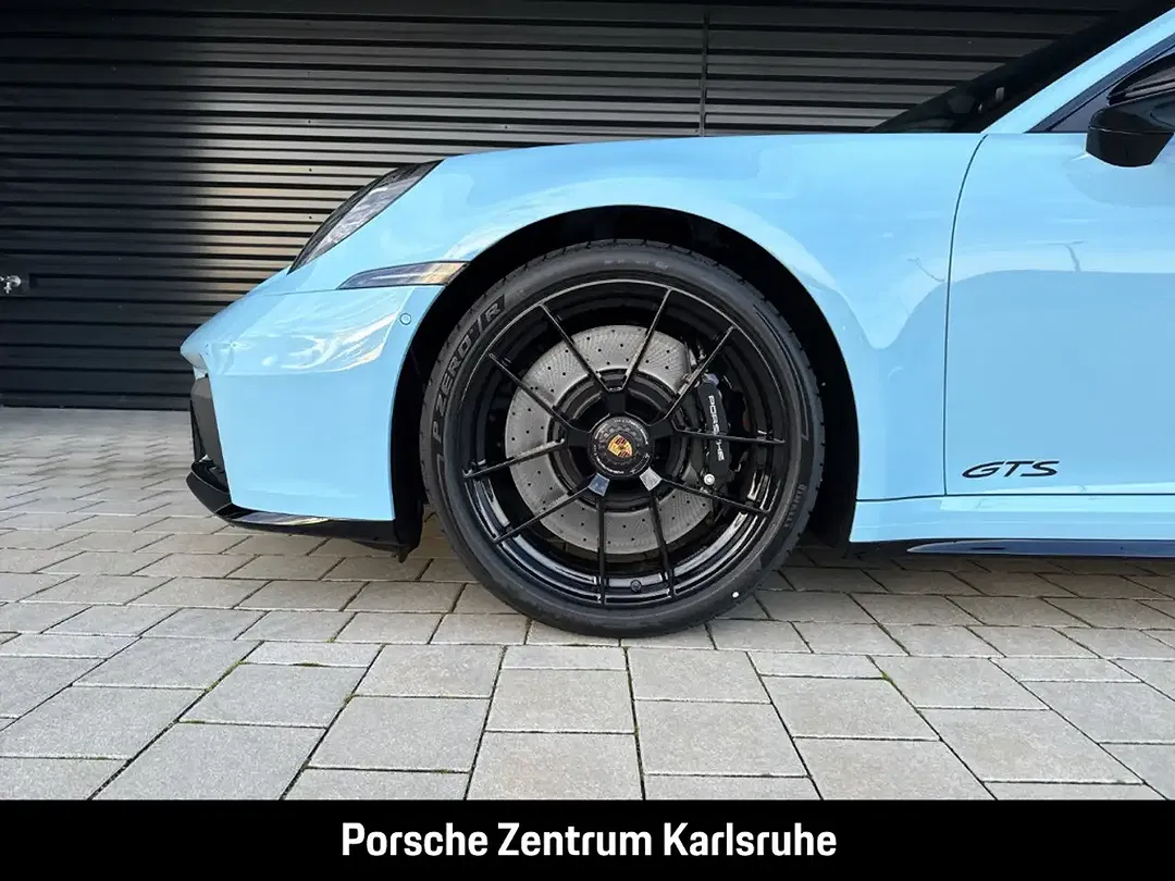 Porsche 992 - Thumbnail 6