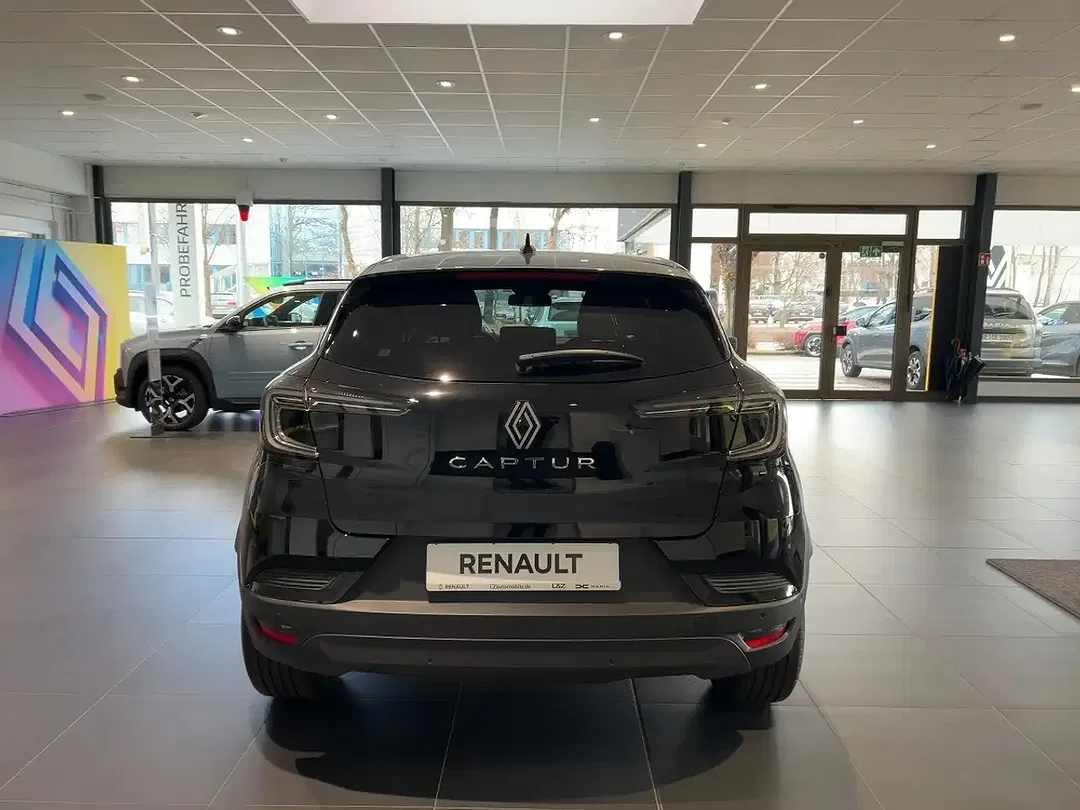 Renault Captur - Thumbnail 3