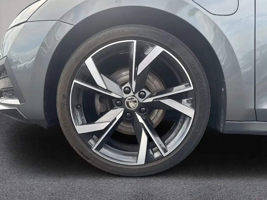 Skoda Octavia - Thumbnail 11
