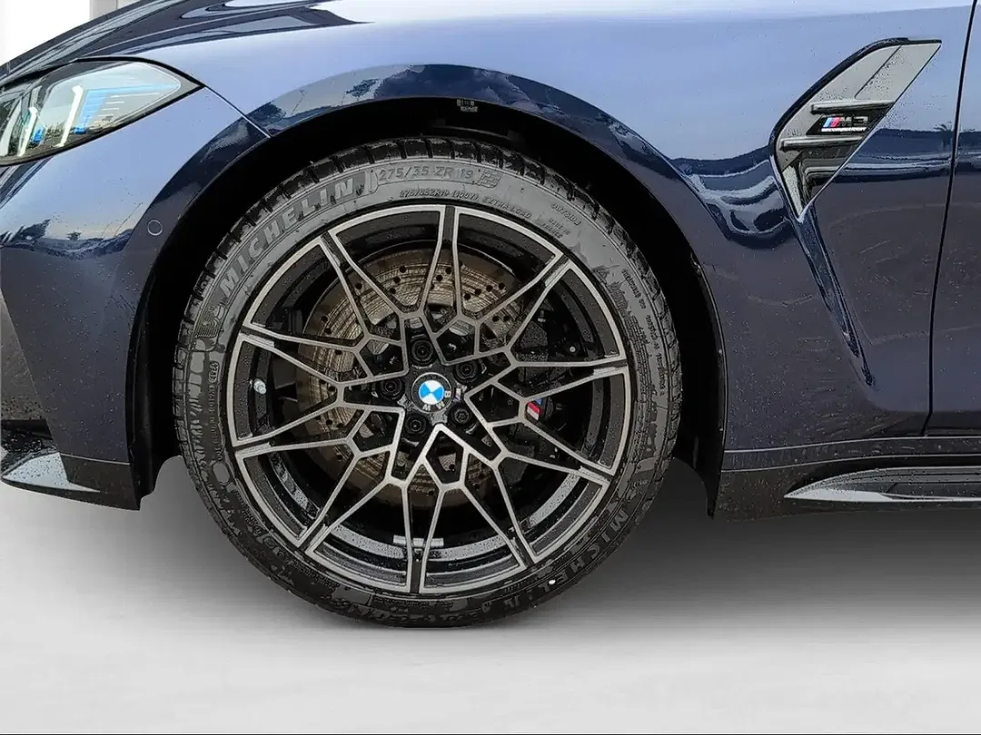 BMW M3 - Thumbnail 3
