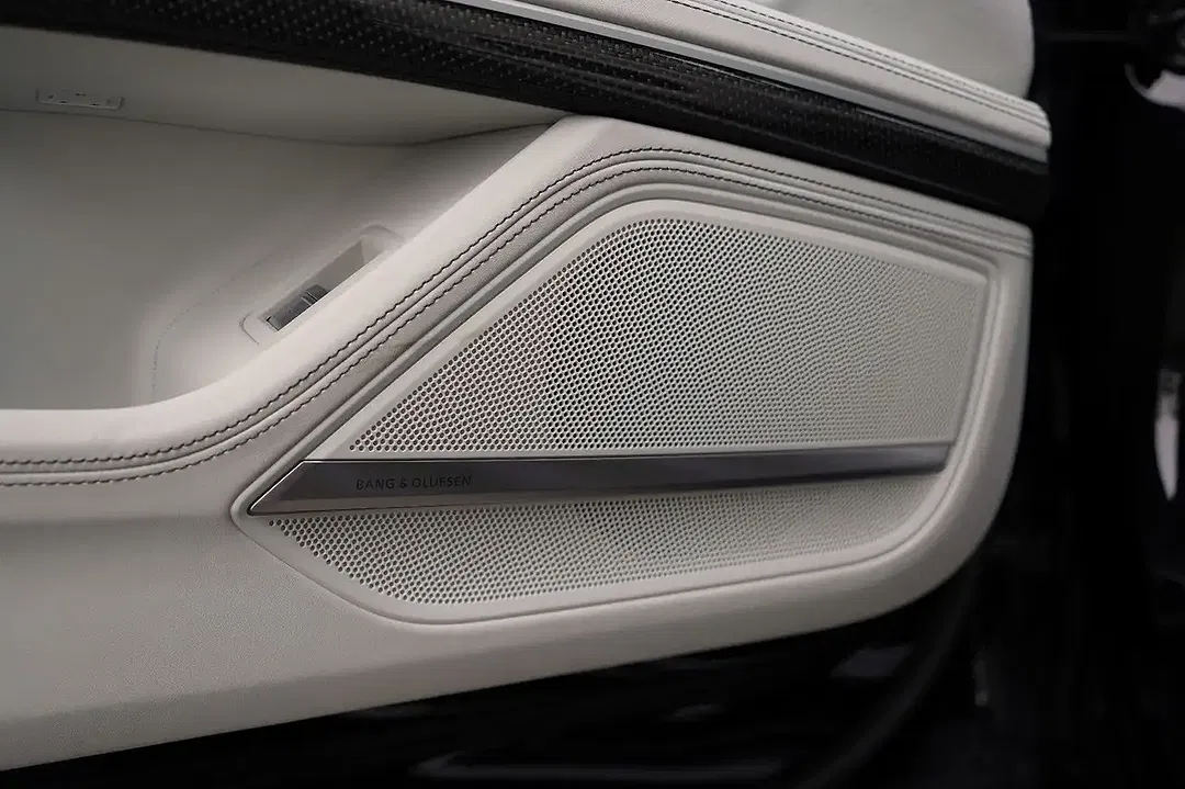 Audi A8 - Thumbnail 11