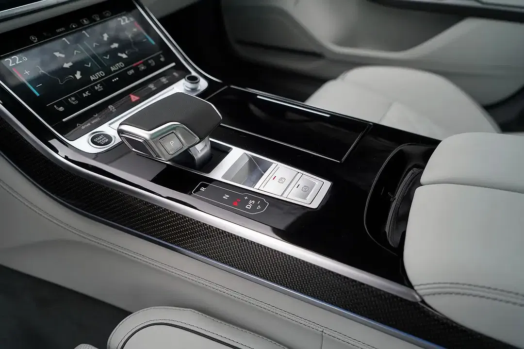 Audi A8 - Thumbnail 14