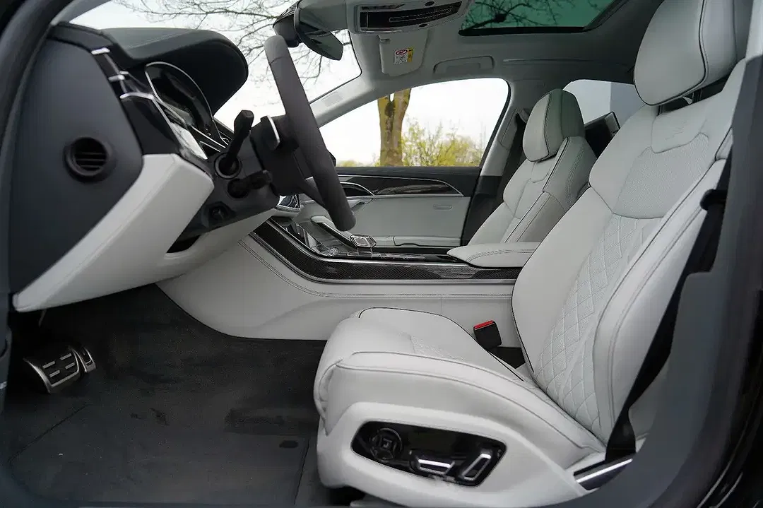 Audi A8 - Thumbnail 15