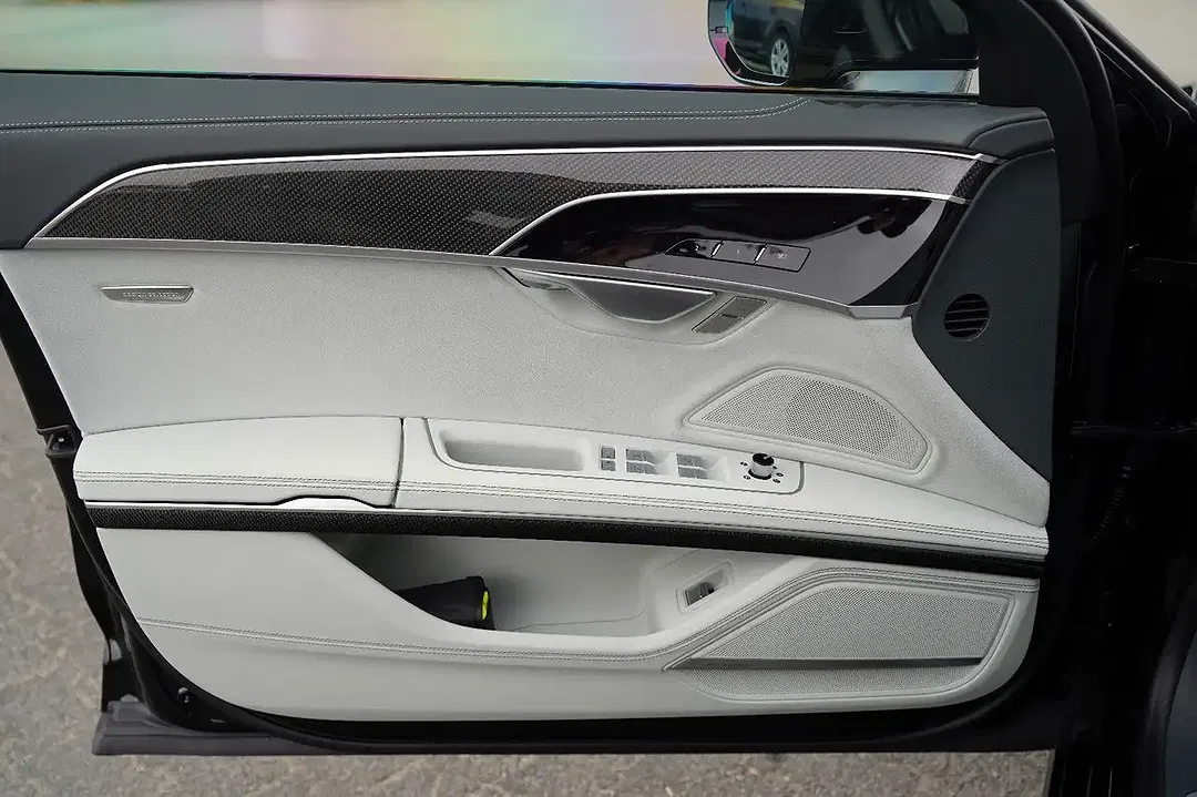 Audi A8 - Thumbnail 8