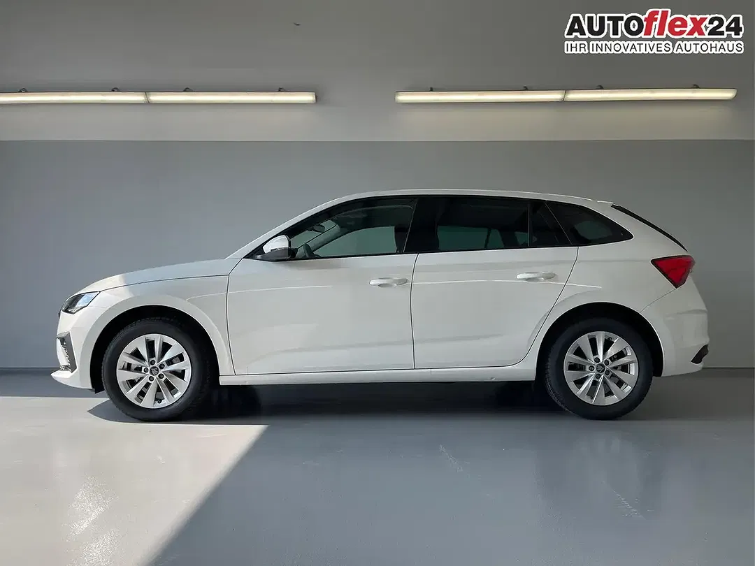 Skoda Scala - Thumbnail 2