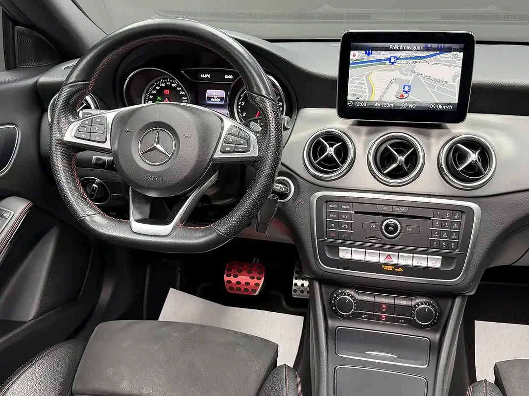 Mercedes-Benz CLA 180 - Thumbnail 11