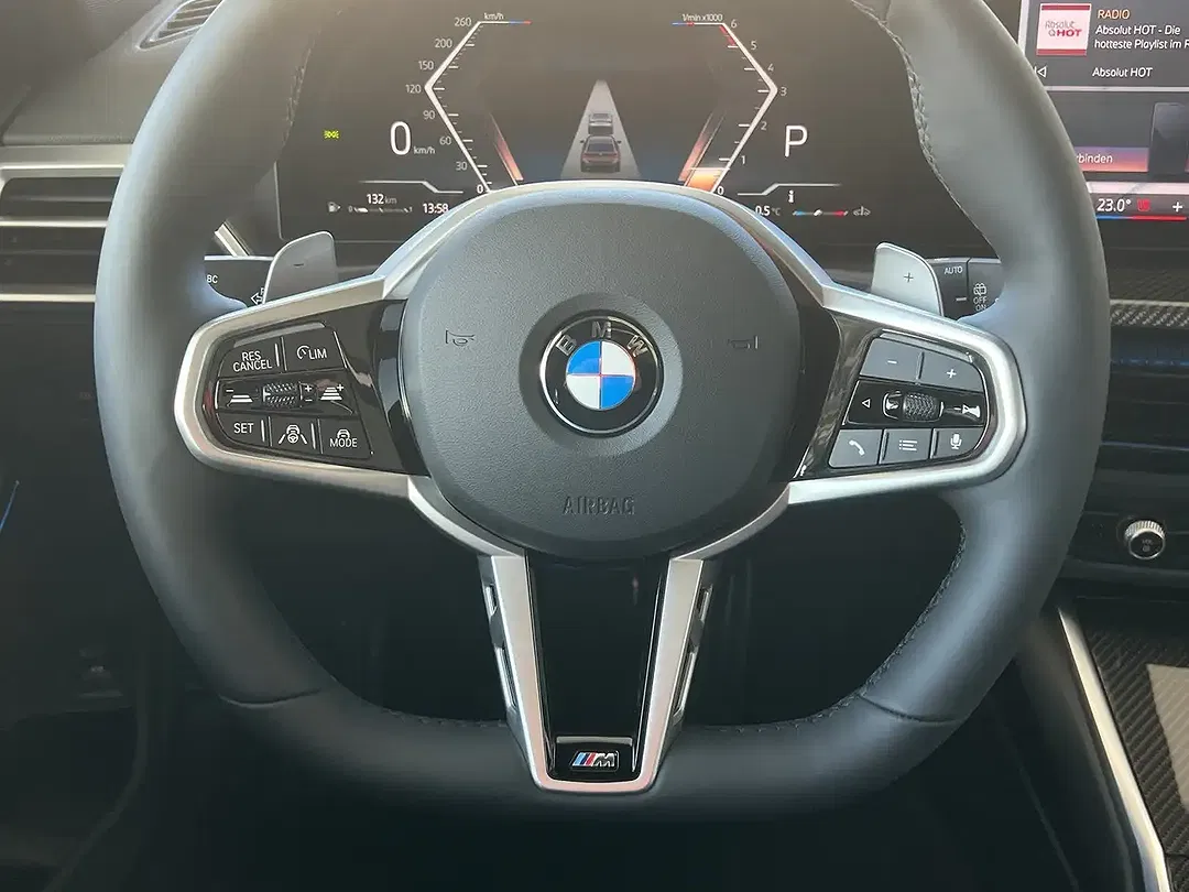 BMW 330 - Thumbnail 11