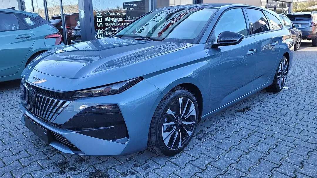 Peugeot 308 - Thumbnail 1