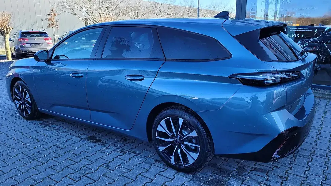 Peugeot 308 - Thumbnail 6