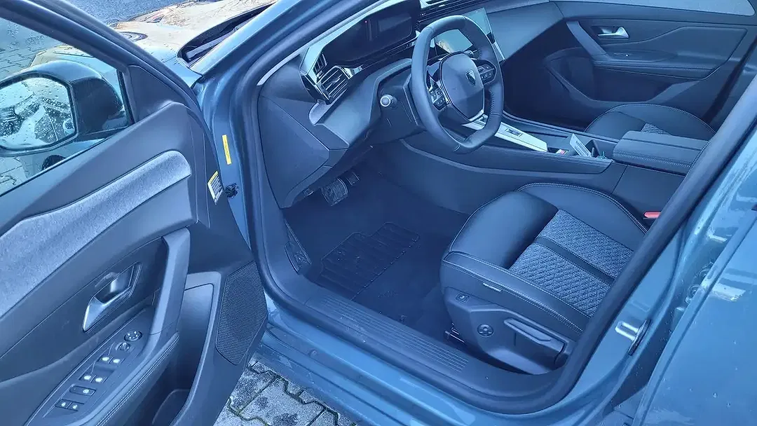Peugeot 308 - Thumbnail 7