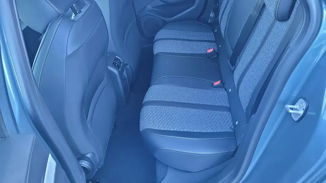 Peugeot 308 - Thumbnail 9