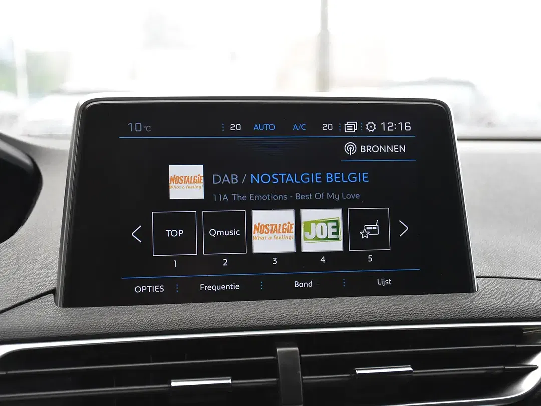 Peugeot 5008 - Thumbnail 25