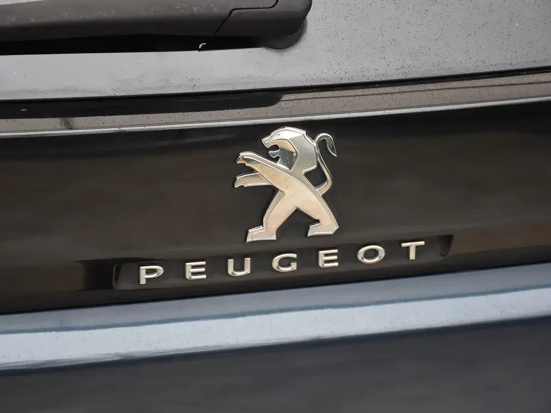 Peugeot 5008 - Thumbnail 31