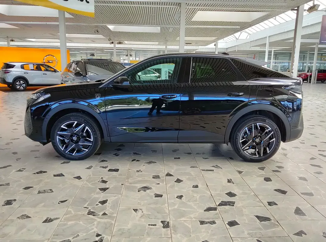 Peugeot 3008 - Thumbnail 4