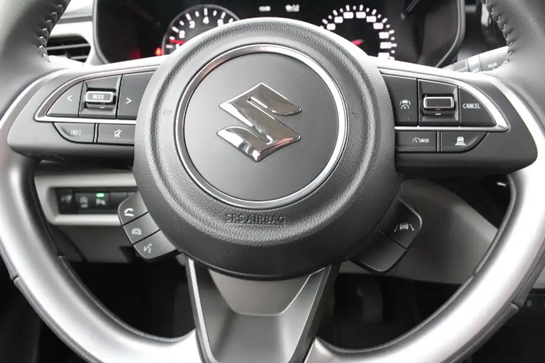 Suzuki Swift - Thumbnail 13