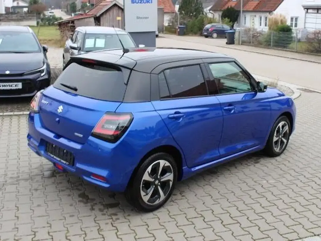 Suzuki Swift - Thumbnail 4