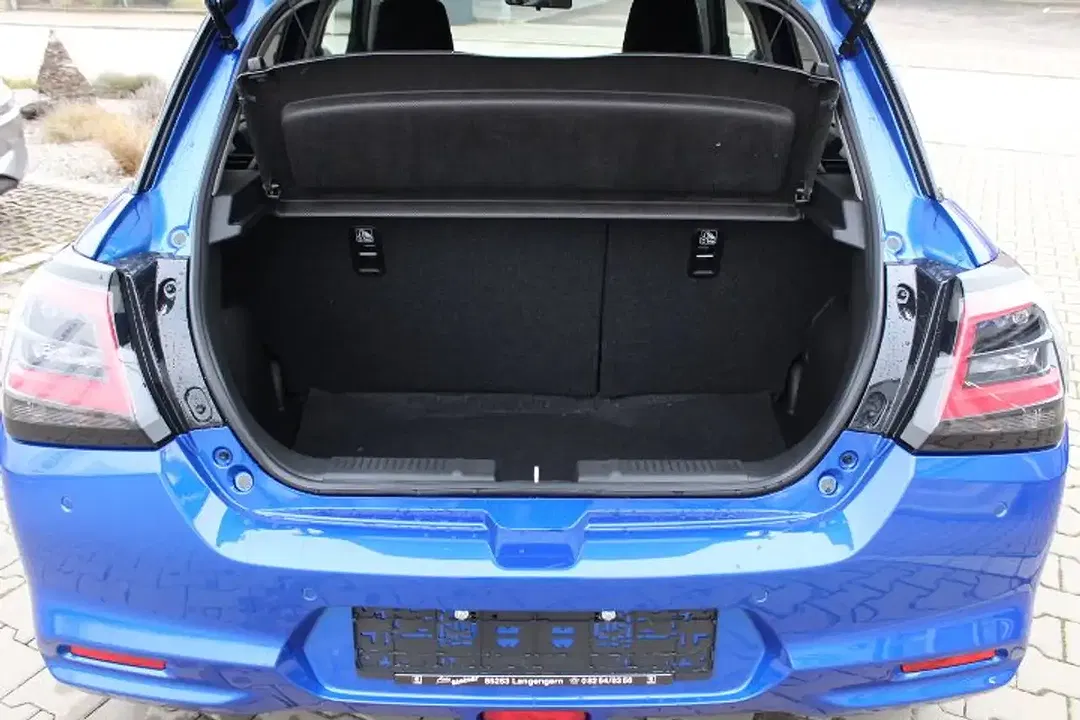Suzuki Swift - Thumbnail 8