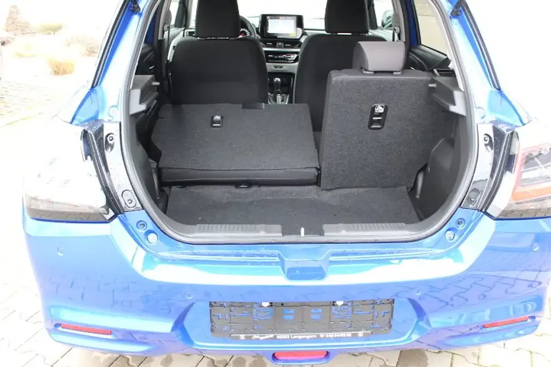 Suzuki Swift - Thumbnail 9