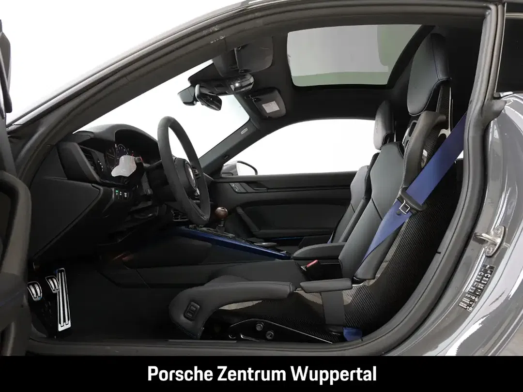 Porsche 992 - Thumbnail 11