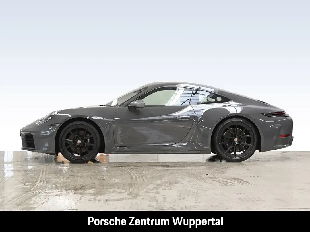 Porsche 992 - Thumbnail 2