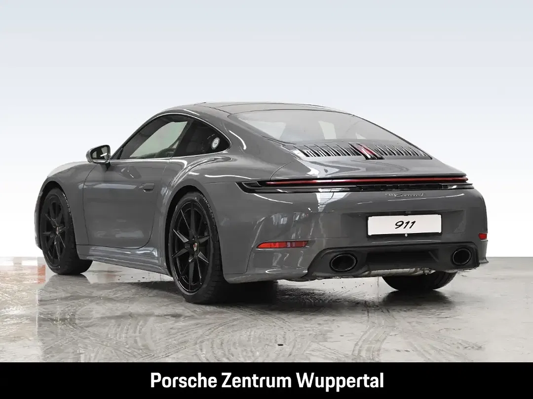 Porsche 992 - Thumbnail 3