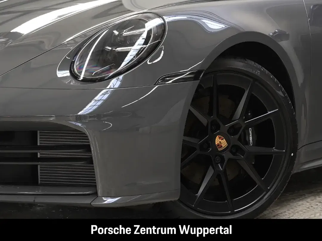 Porsche 992 - Thumbnail 6
