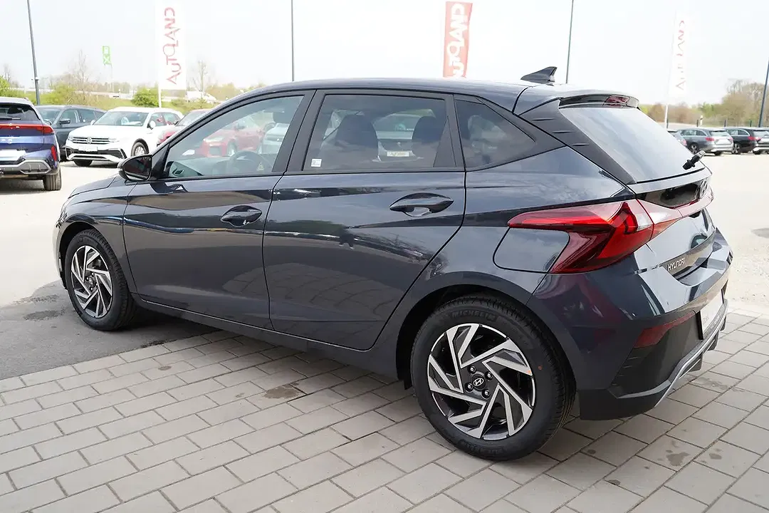 Hyundai i20 - Thumbnail 2