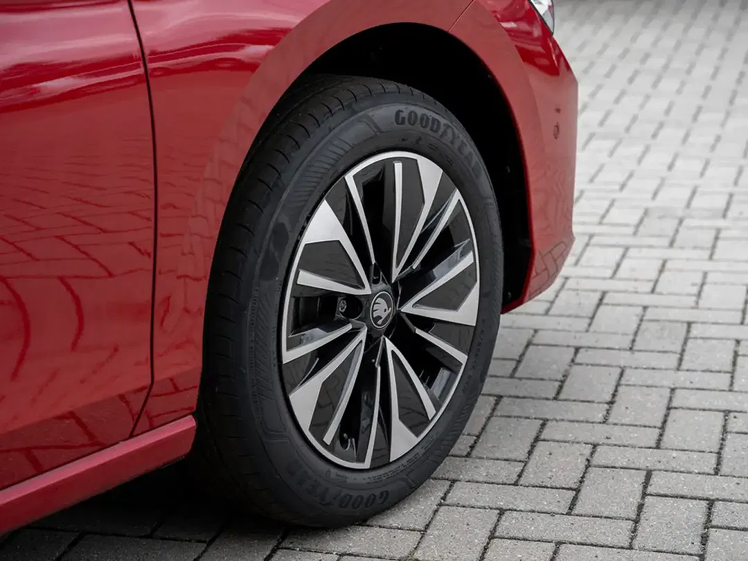 Skoda Superb - Thumbnail 5