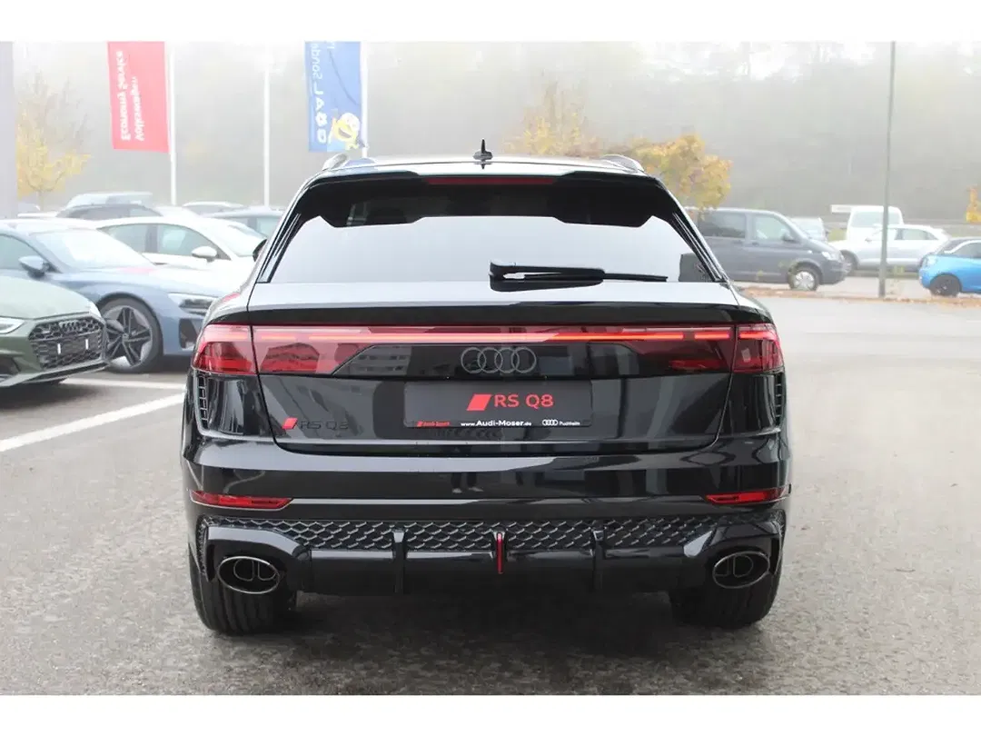Audi RS Q8 - Thumbnail 4