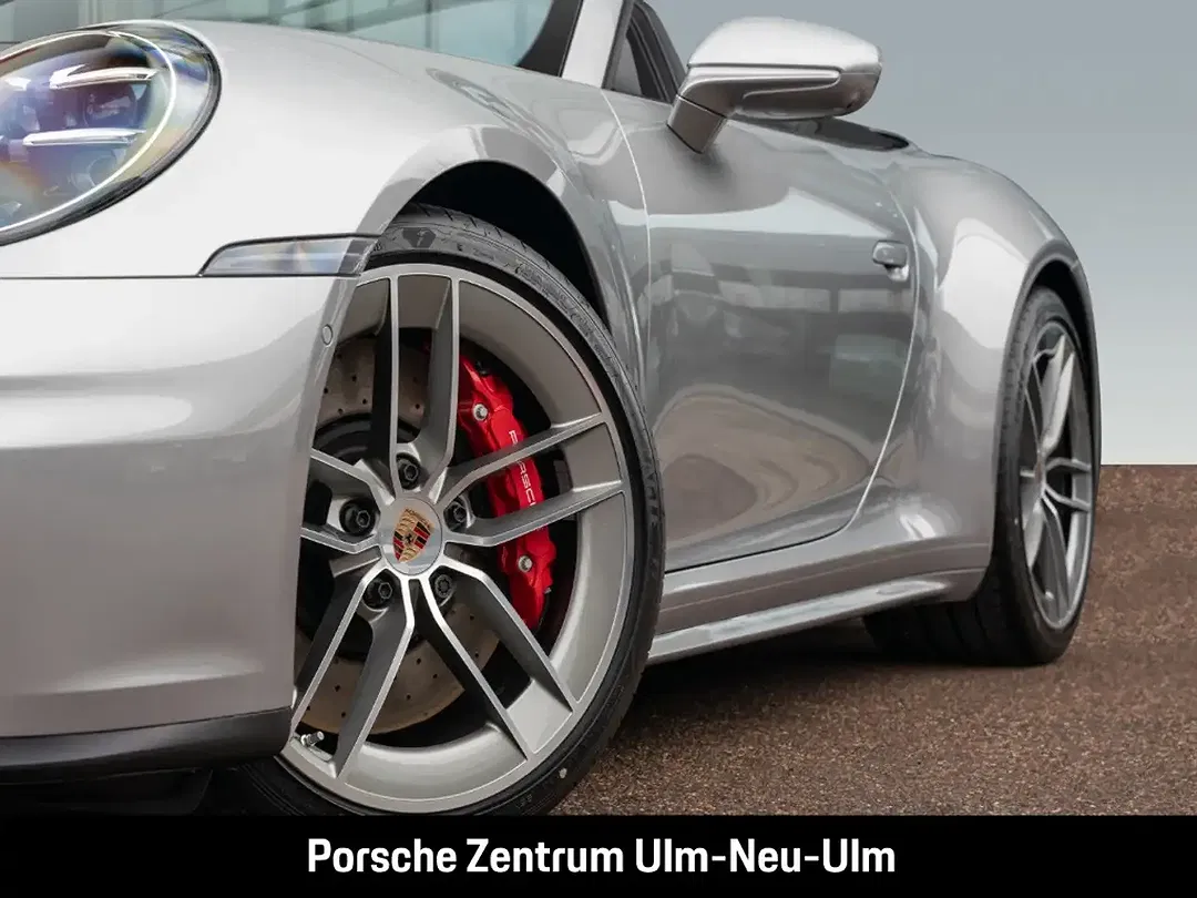 Porsche 992 - Thumbnail 13